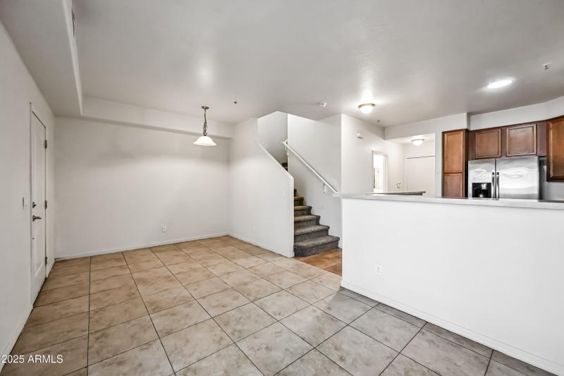 3-4608WMA1187-ocupix