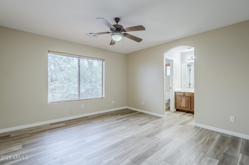 Primary Ensuite Upstairs