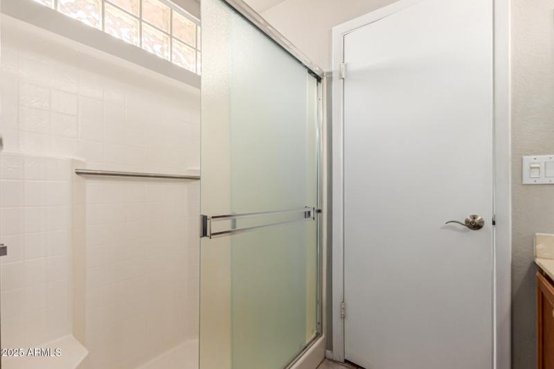 Primary Bathroom/Walk-In Shower