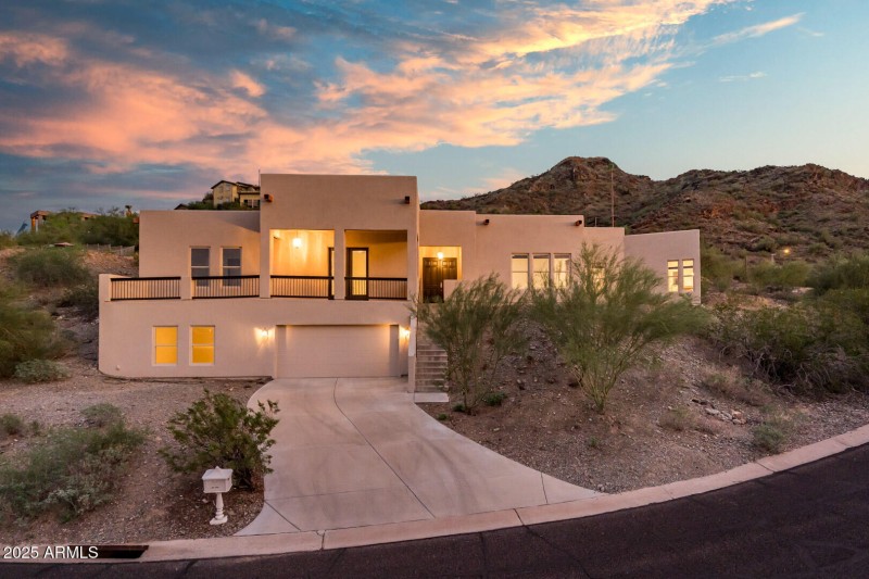 9219 N 16th Pl - MLS-5