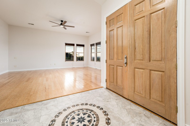 9219 N 16th Pl - MLS-8