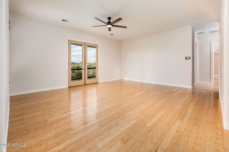 9219 N 16th Pl - MLS-13