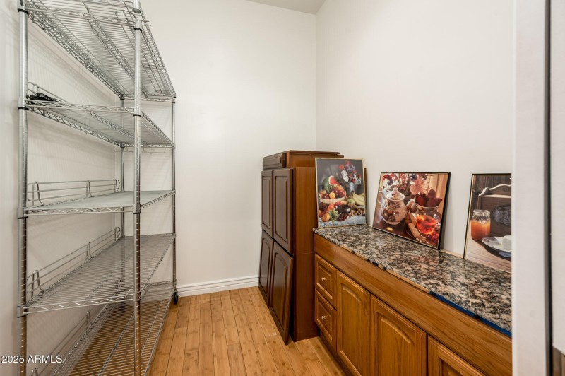 9219 N 16th Pl - MLS-23