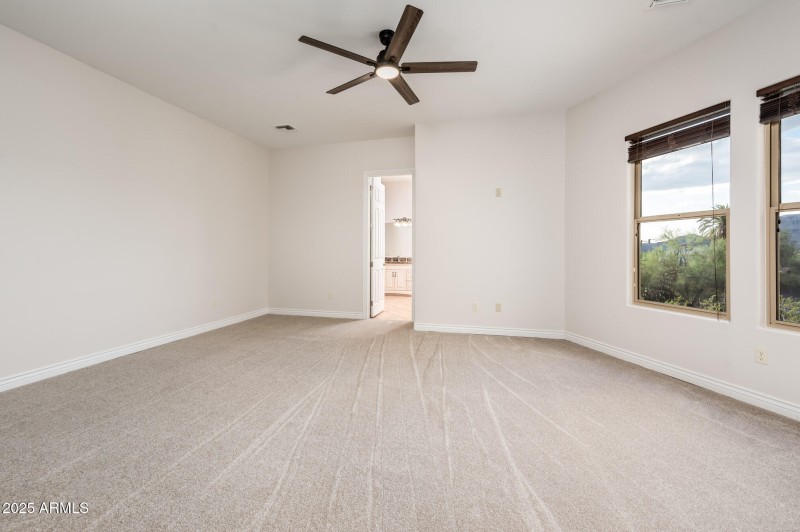 9219 N 16th Pl - MLS-25