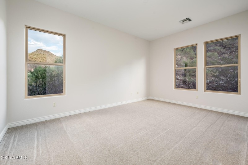 9219 N 16th Pl - MLS-34