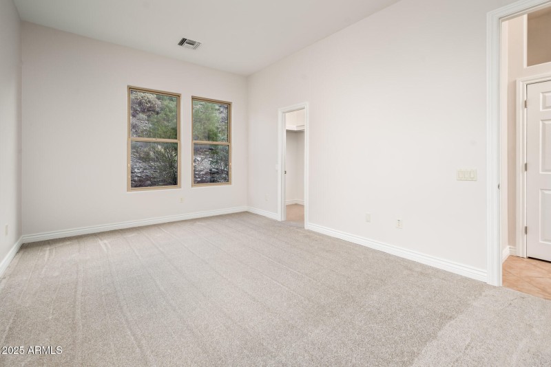 9219 N 16th Pl - MLS-35