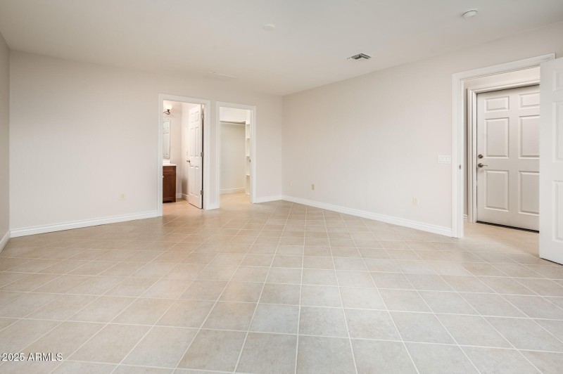 9219 N 16th Pl - MLS-39