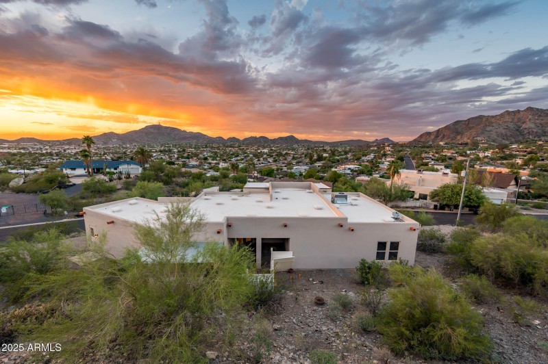 9219 N 16th Pl - MLS-60