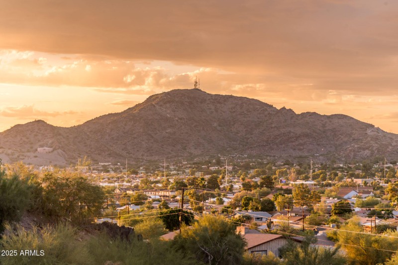 9219 N 16th Pl - MLS-74