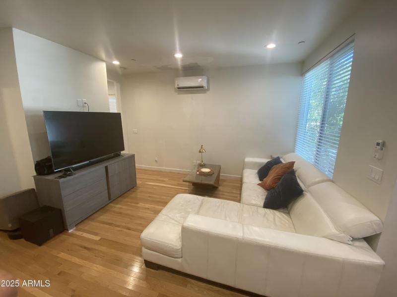 20250930_181503036_iOS