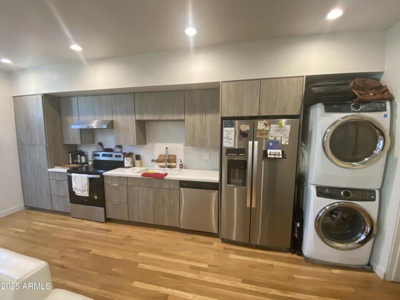 20250930_181526691_iOS