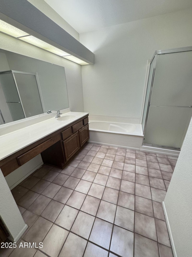 Master Bath with Tub Sep Shower and Toil