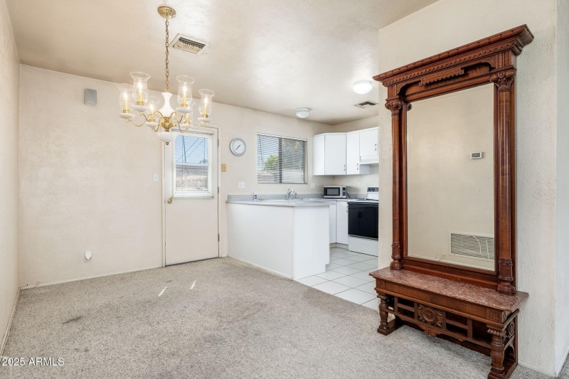 Guest houes dining room