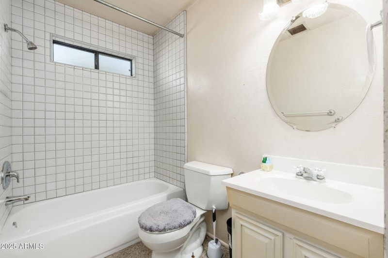 Guest house bathroom