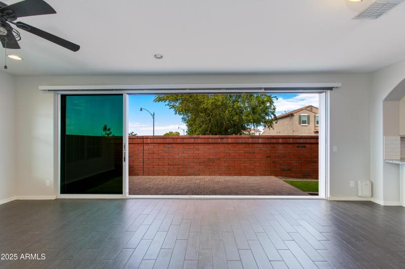 20' Glass Slider