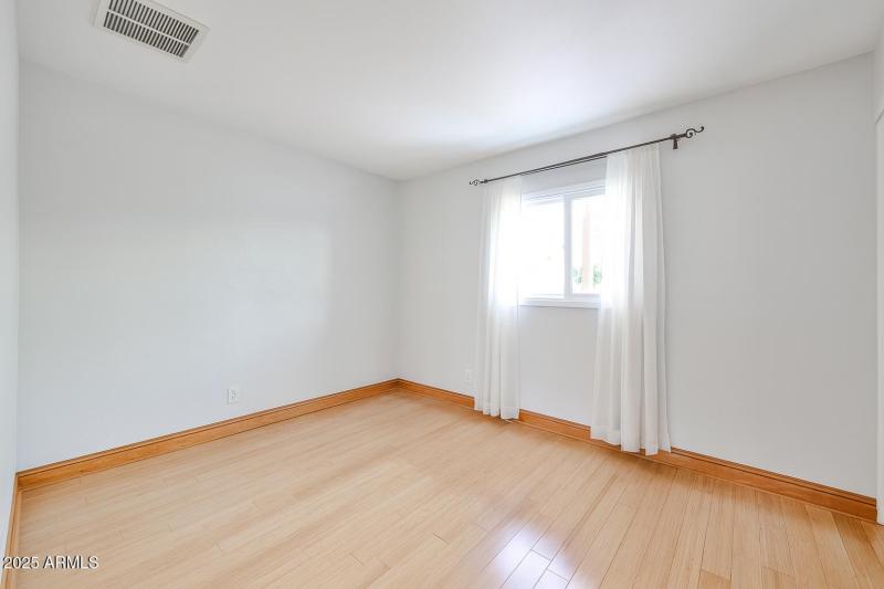 Bedroom - 02