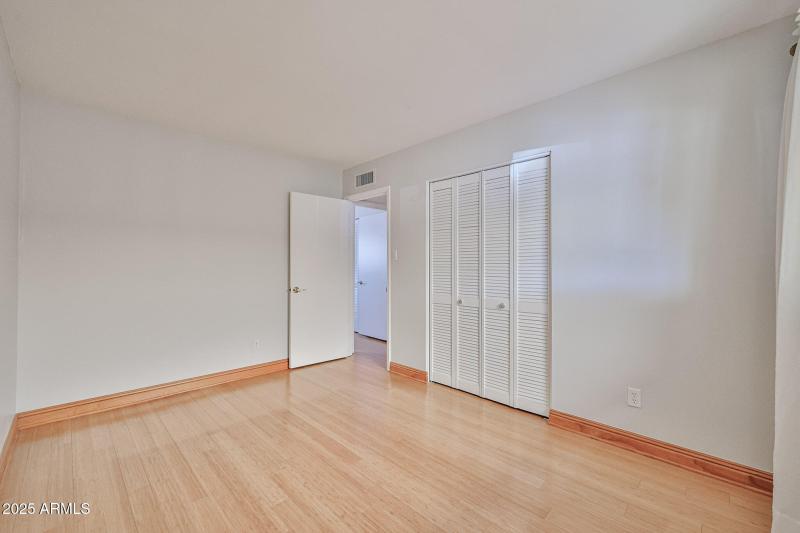 Bedroom - 03