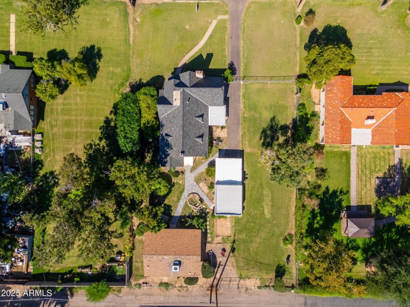 15 W Medlock Dr - 80