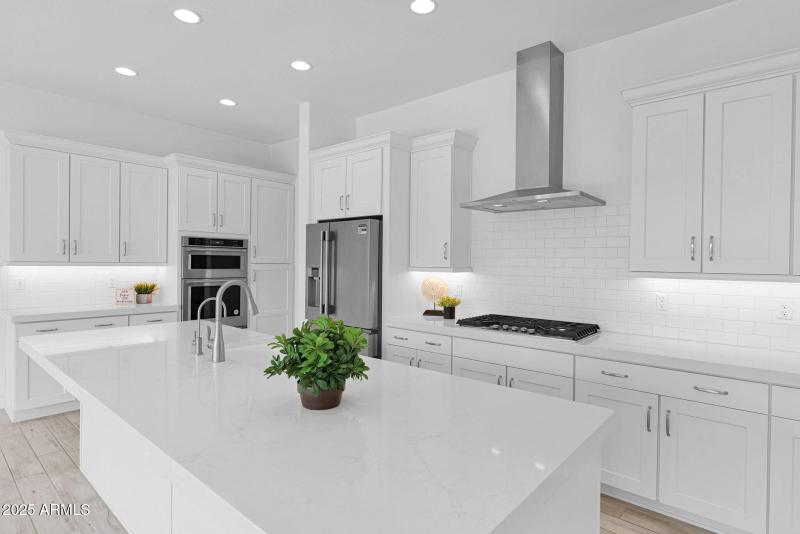 5641 Sayan - 07Kitchen