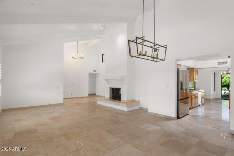 10-Dining and Living