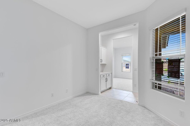 17819 W PASADENA - Ready Now!