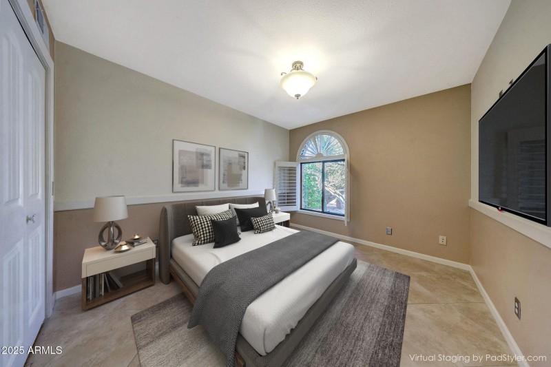 17599261983_gusetbdroom1