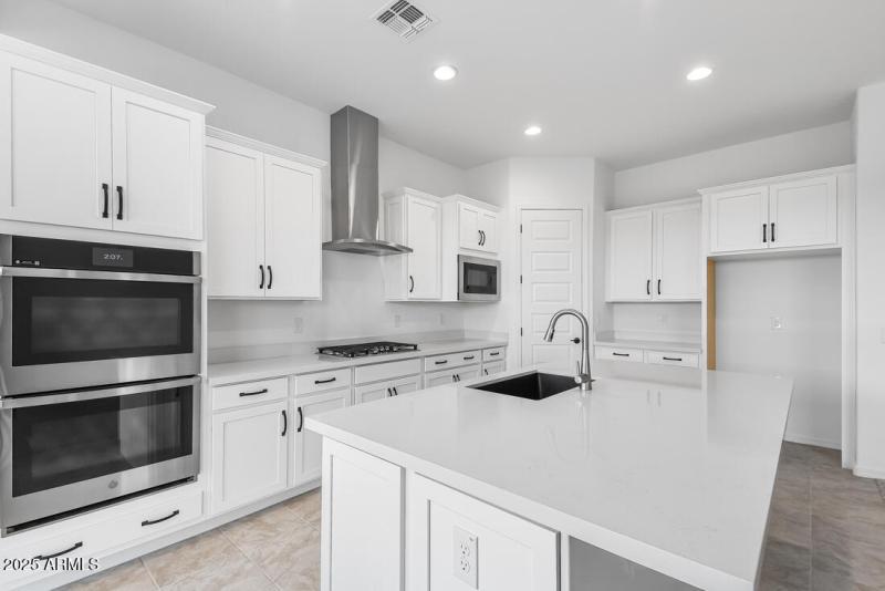 17807 W PASADENA Avenue - Ready Now!