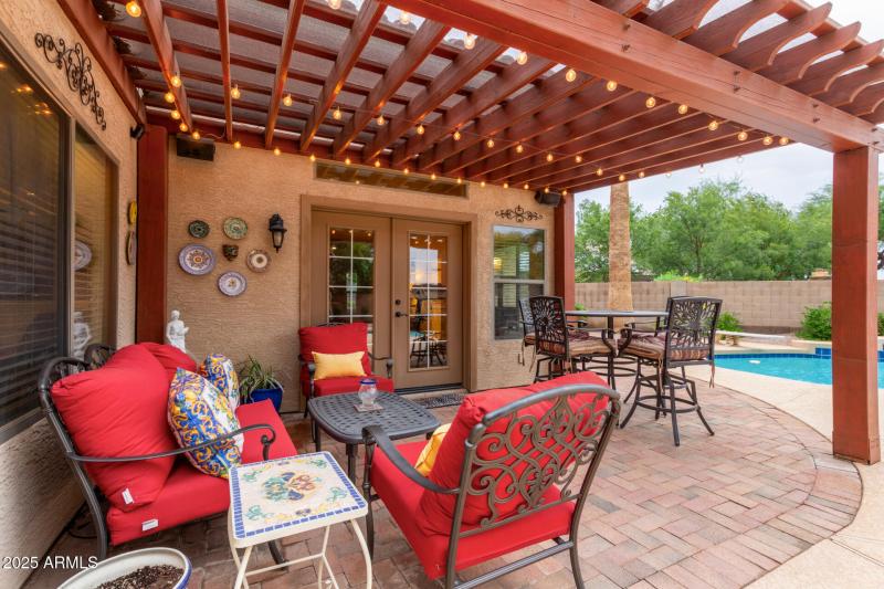 Seamless Indoor-Outdoor Living