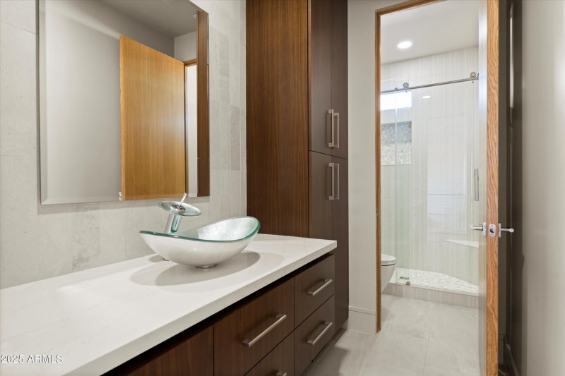 049_Guest Room Ensuite