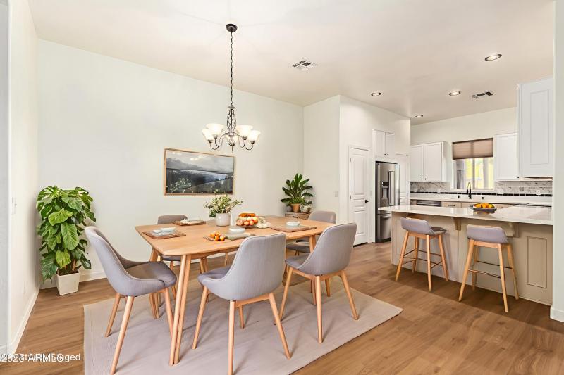 item_27 VS Watermark