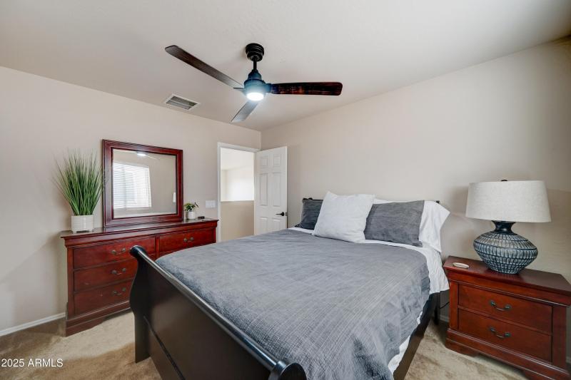 29293 N Yellow Bee-22