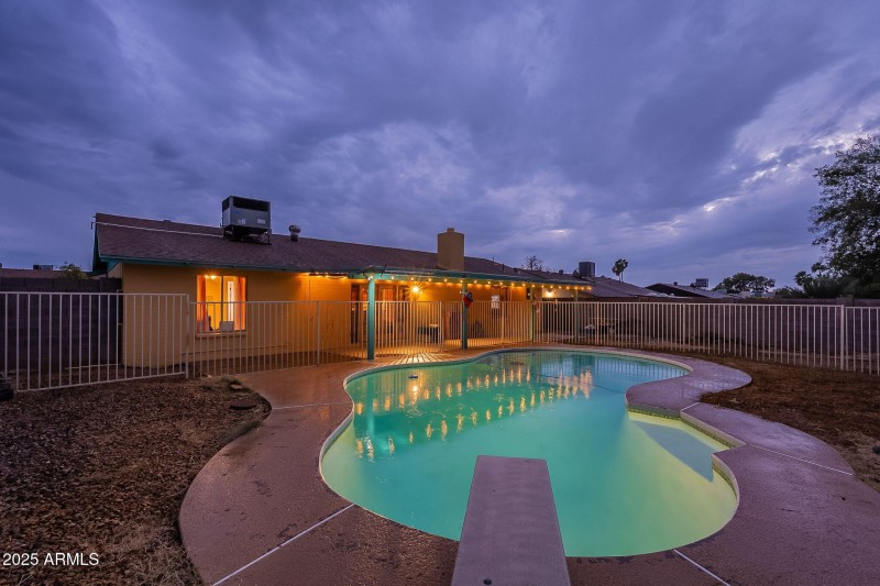 50-web-or-mls-Wood-Twilight-8