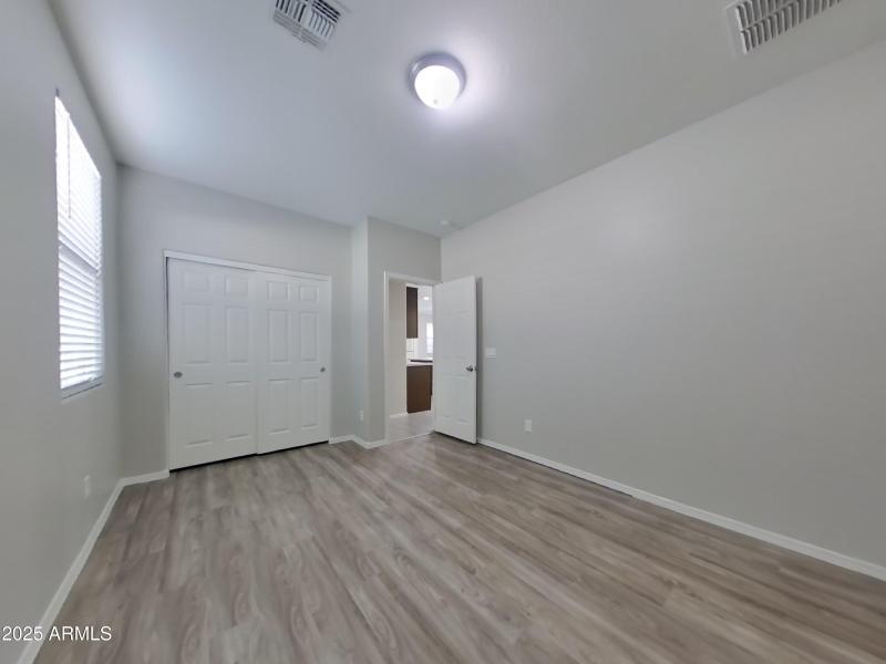 11_pc_c1RGtwVy8N_cl00OESQIy_layout_0