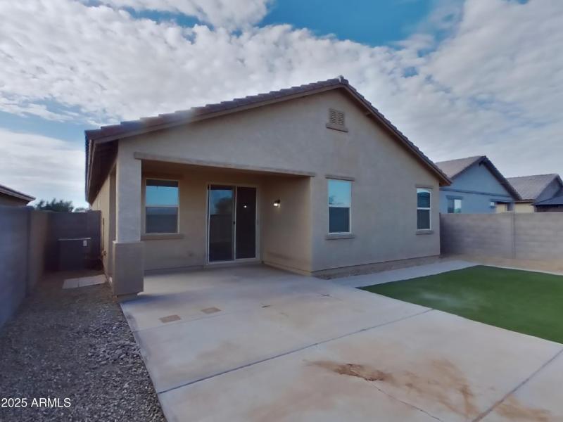 15_pc_pci2slBhwd_mX7xM7MCoa_center_0