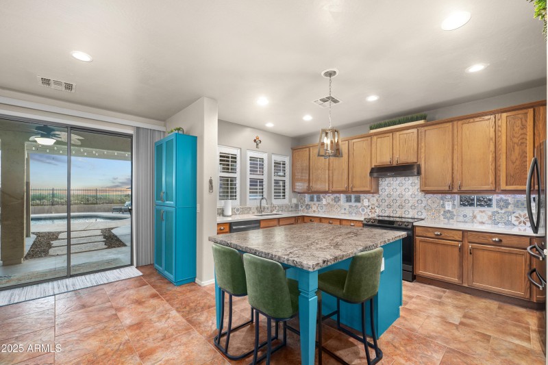 18019-La-Posada-Court-18