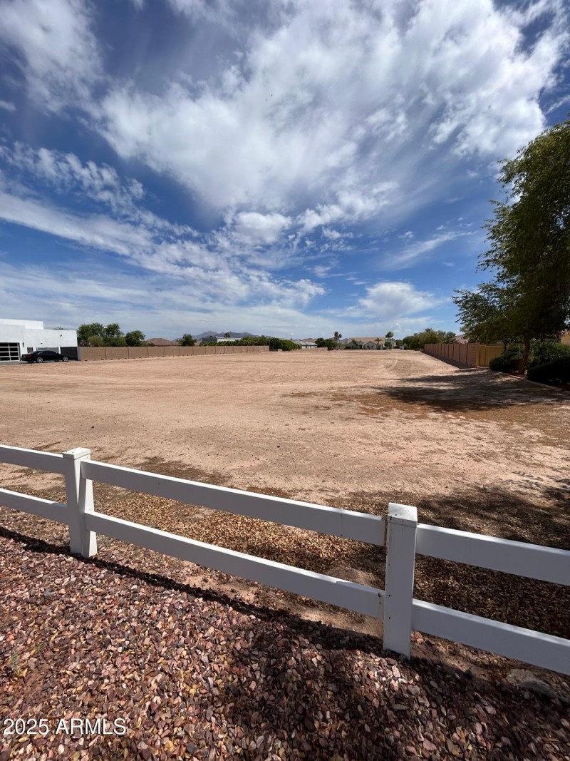 PHOTO-2025-10-10-11-39-16 8