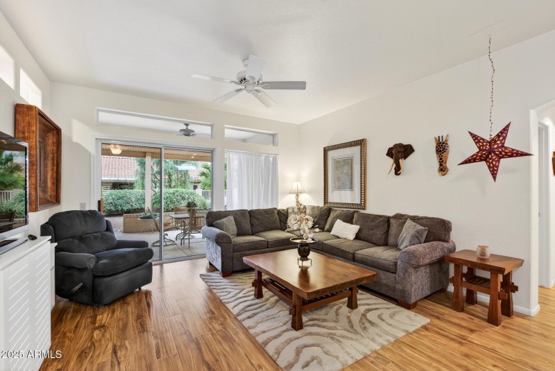 Sliders to the BIG back patio