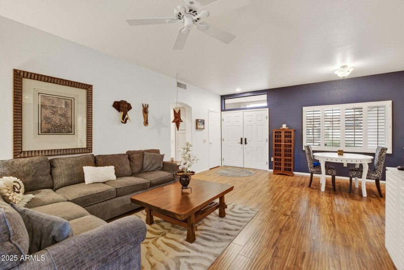 Ceiling fans throughout!