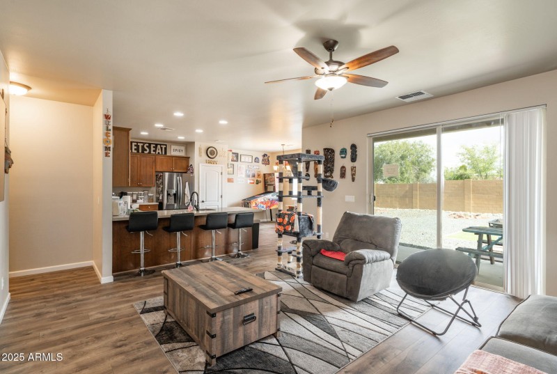 16-web-or-mls-377-grafton-ct