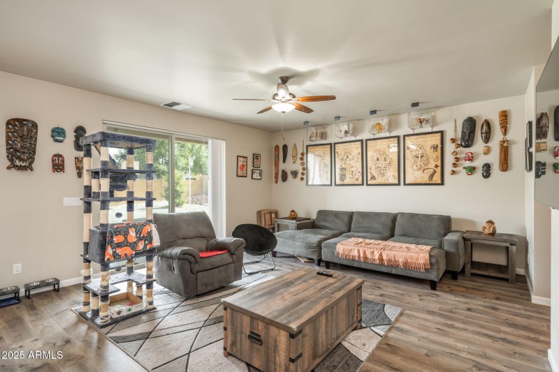 17-web-or-mls-377-grafton-ct