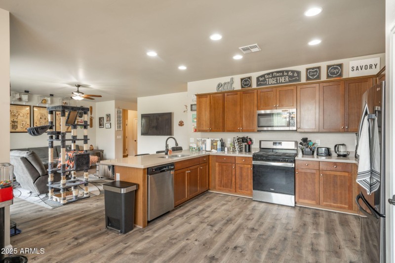 21-web-or-mls-377-grafton-ct