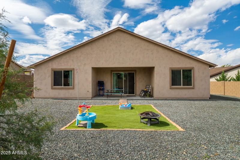 28-web-or-mls-377-grafton-ct