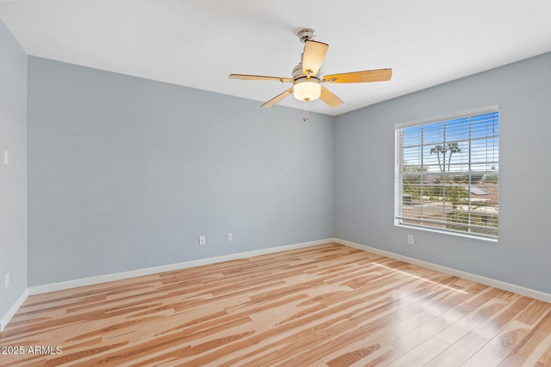 18-web-or-mls-1717-e-union-hills-dr-1044