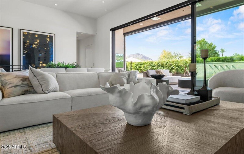 07-6802 E Joshua Tree Ln 07