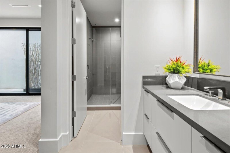 35-6802 E Joshua Tree Ln 40