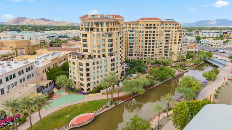 01 - Camelback Drone