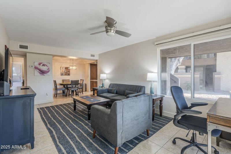 Great Room | Desk Area