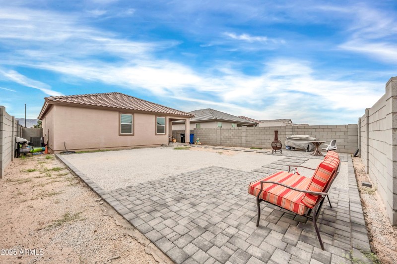 2340 W La Salle St-30