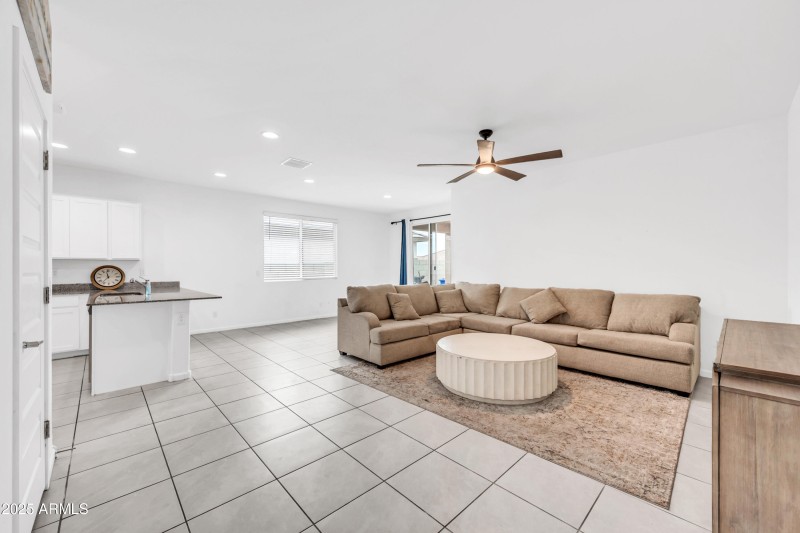 2340 W La Salle St-5