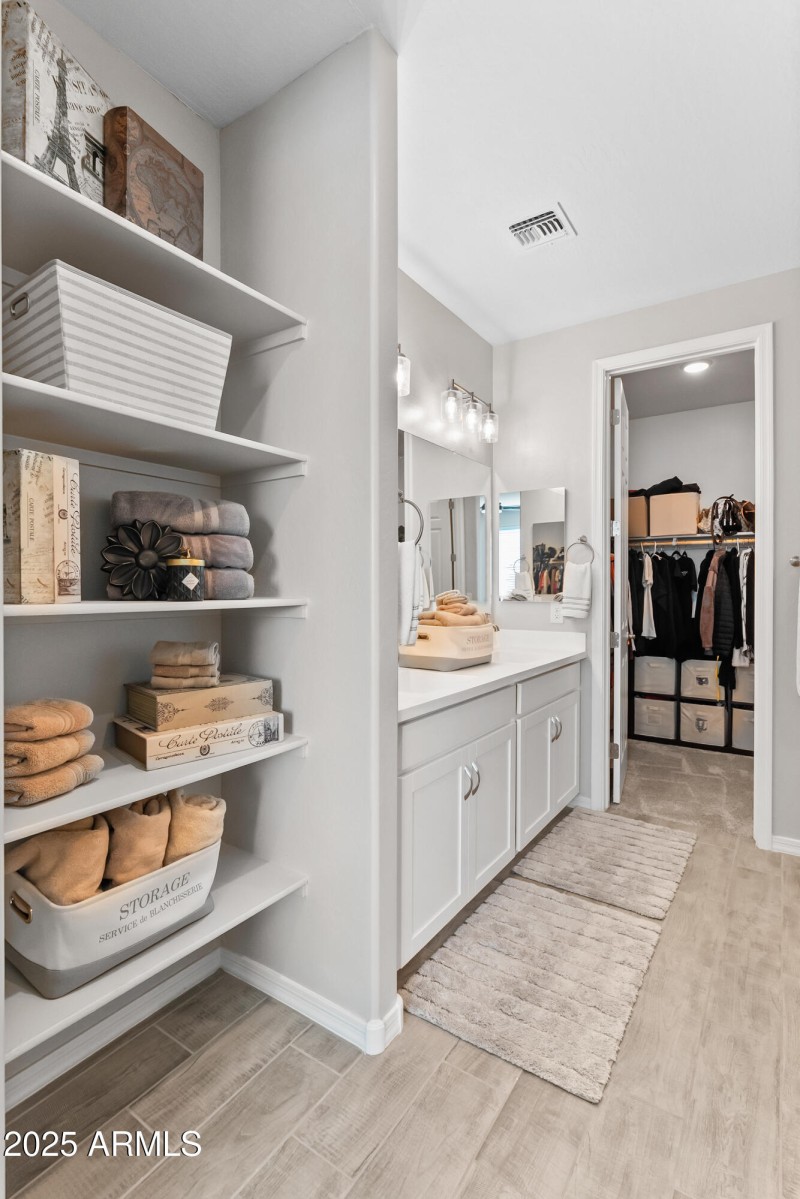 17745 W Running Deer Trl-4